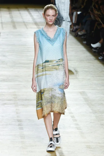 Look 17